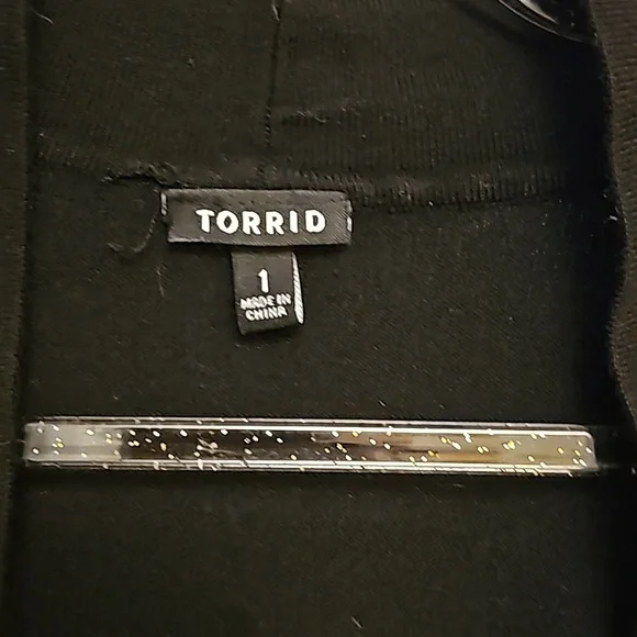 EUC Torrid shrug - Picture 2 of 3